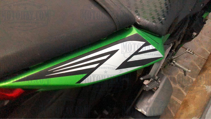 nhua-op-duoi-phai-z300-ninja300