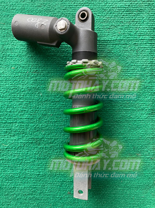 giam-xoc-sau-z800-chinh-hang