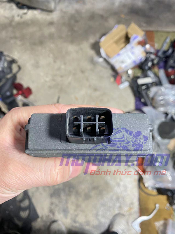 sac-binh-ac-quy-z1000-2010-2013