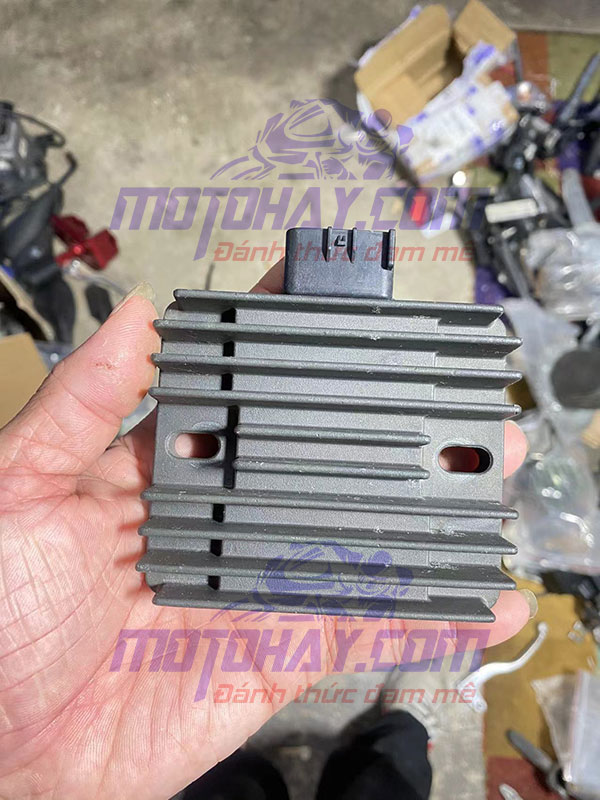 sac-binh-ac-quy-z1000-2010-2013